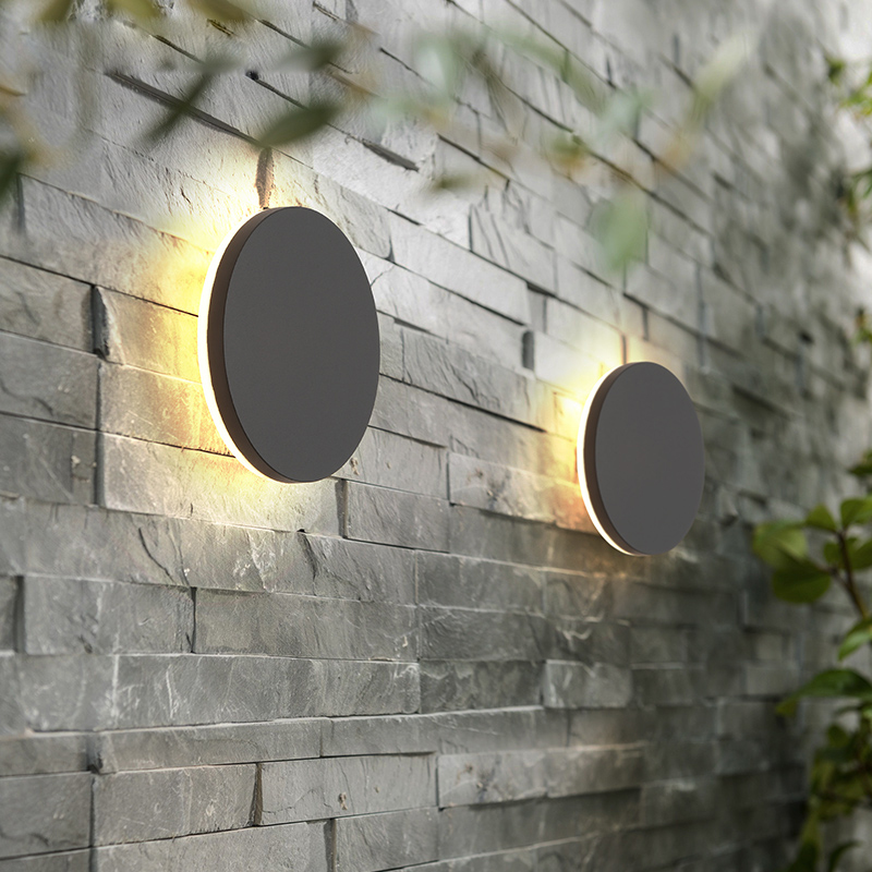 Outdoor Lighting Year Round - Lámpara LED de pared impermeable para